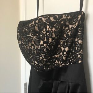 White House Black Market Size 8 Sleeveless Dress